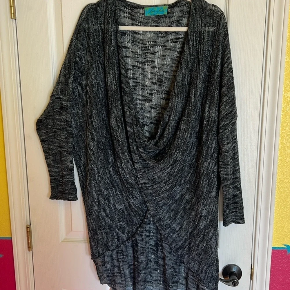 Hands to hearts black/blue hi-low overlay tunic sz L-XL